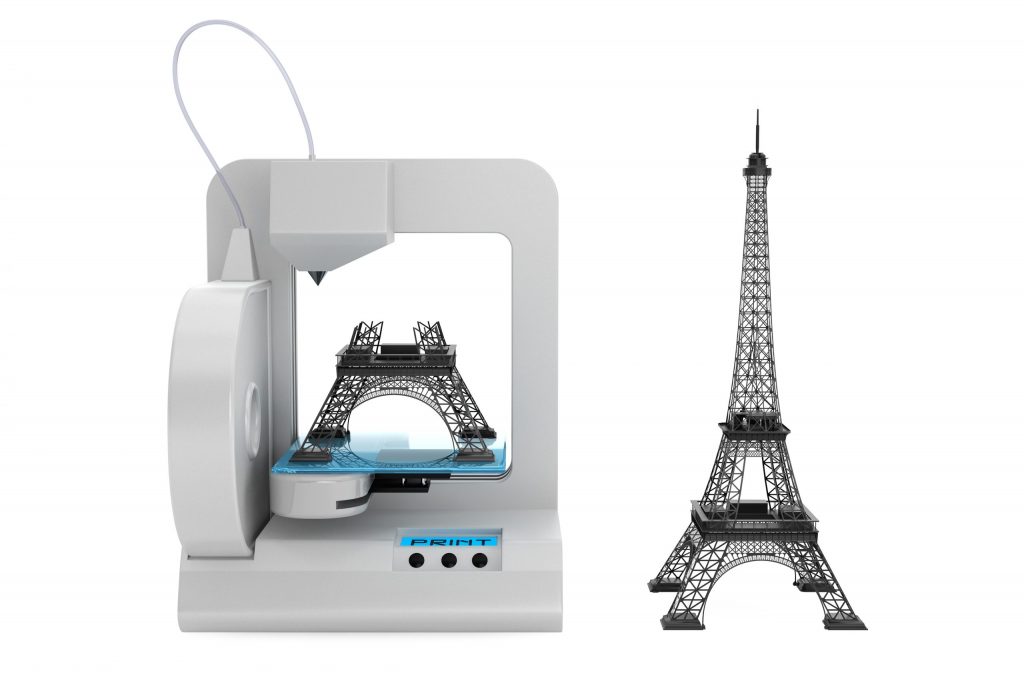 3d printer build Eiffel Tower Model on a white background